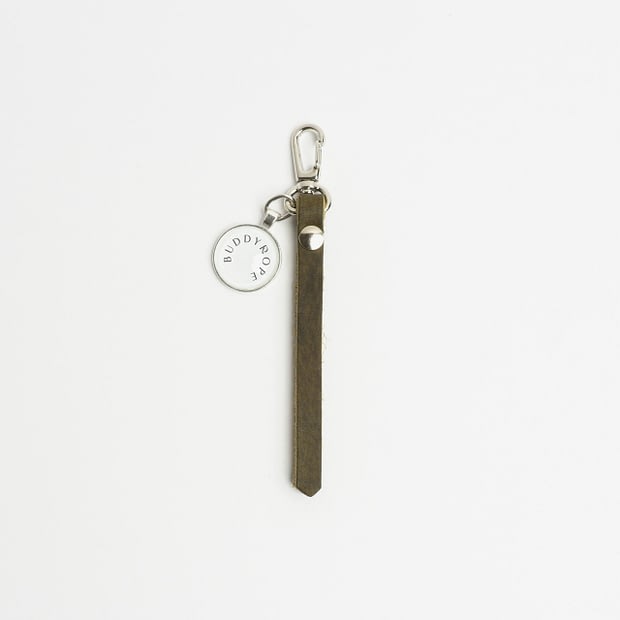 <i>Leinenanhänger</i> Olive