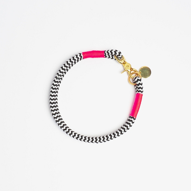 Zugstopphalsband Schwarz Weiß Flamingo Messing, Hundehalsband aus Tau, Hundezubehör individuell nach Maß handgemacht in Österreich
