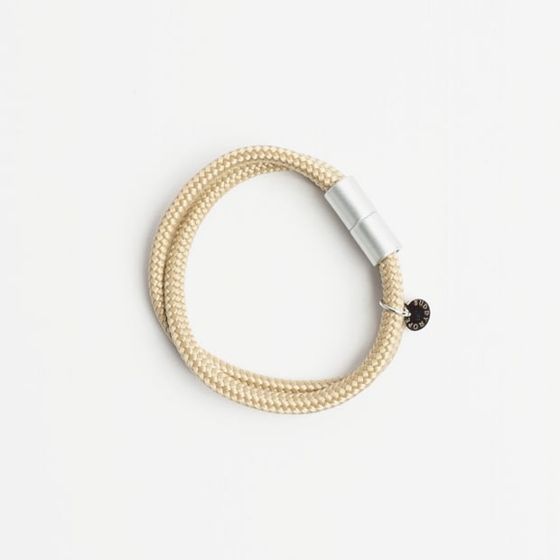Armband doppelt Beige Silber, Armband aus Tau, Hundezubehör individuell nach Maß handgemacht in Österreich